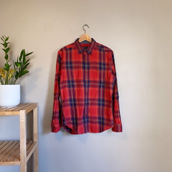 American Eagle Outfitters Other - American Eagle Salmon & Blue Plaid Button Down M